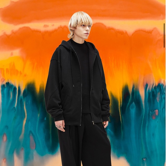 ADD-SEOUL NWT basketball heavy hooded zip-up jacket in black NWT